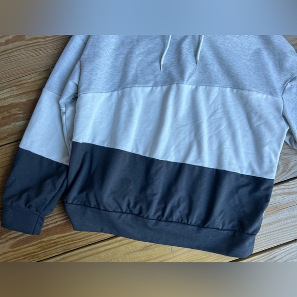 SHEIN multi color large lightweight hoodie - Picture 5 of 6